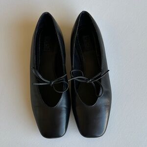Leather Thin Bow Ballerinas